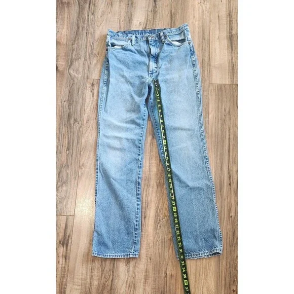 Wrangler Mens Straight Fit Light Blue Denim Jeans Zip Button Pockets Casual - Picture 8 of 8